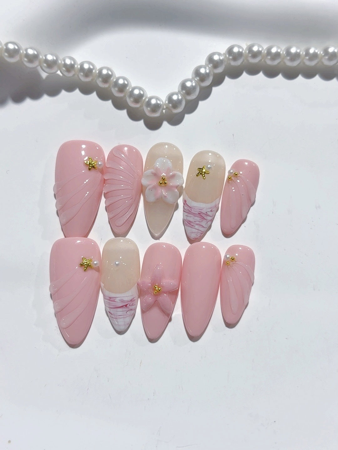 Sakura Whisper: "Pétala de Cerejeira" – Unhas Postiças Amêndoas