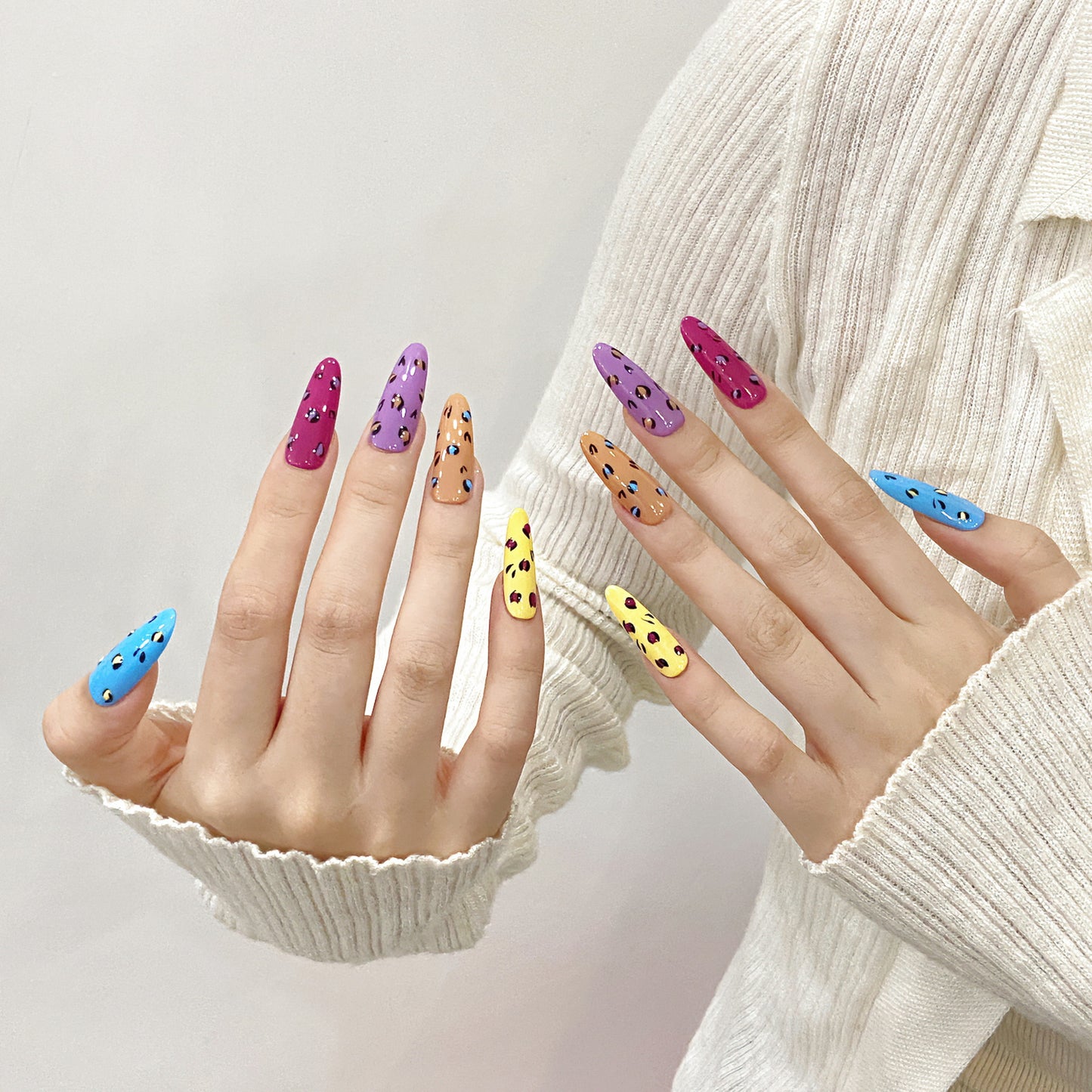 Handmade press-on nails eggshell spotted texture nail net red with the same Japanese nail sticker | 365nails
