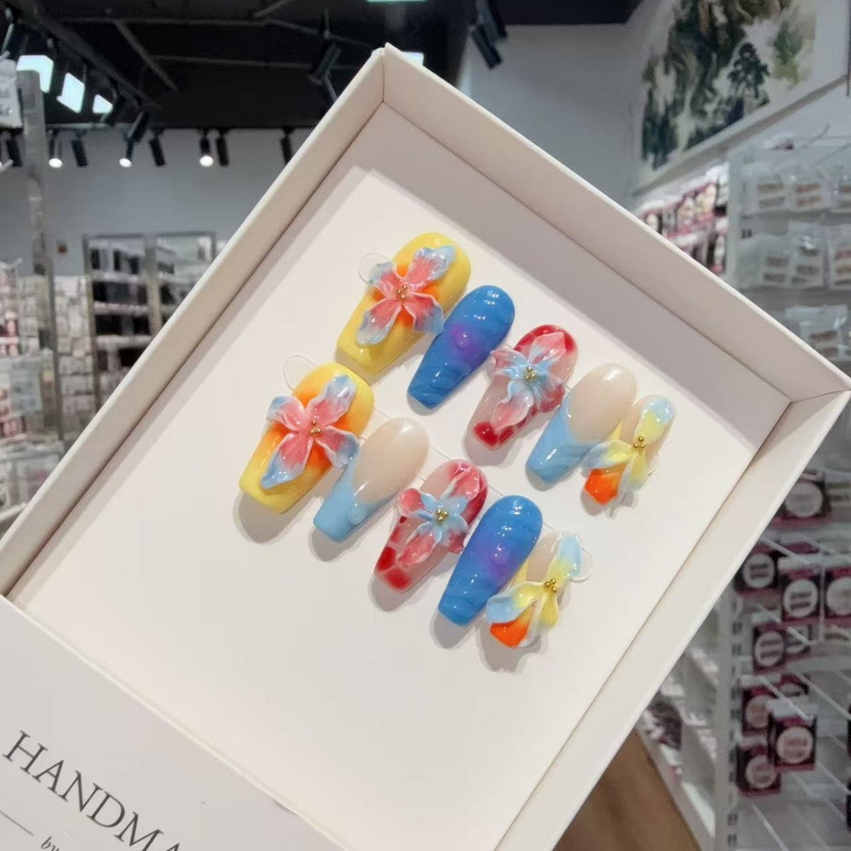 365nails: "Floraison tropicale" – Ongles forme coffin fait main avec fleurs 3D