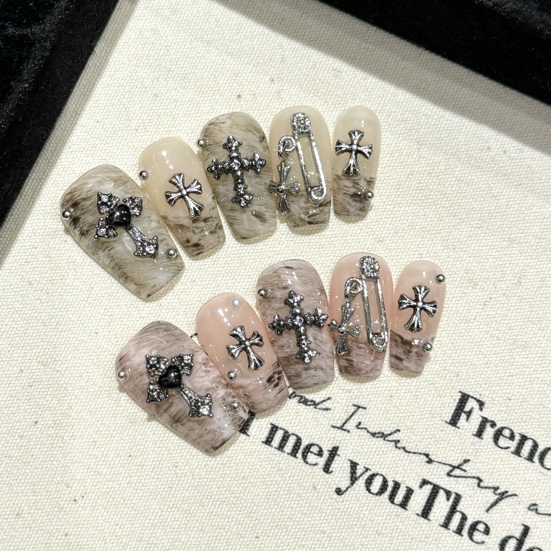 365nails: "Gothic Opulence" – 3D Cross & Chain Handmade Medium Coffin Nails