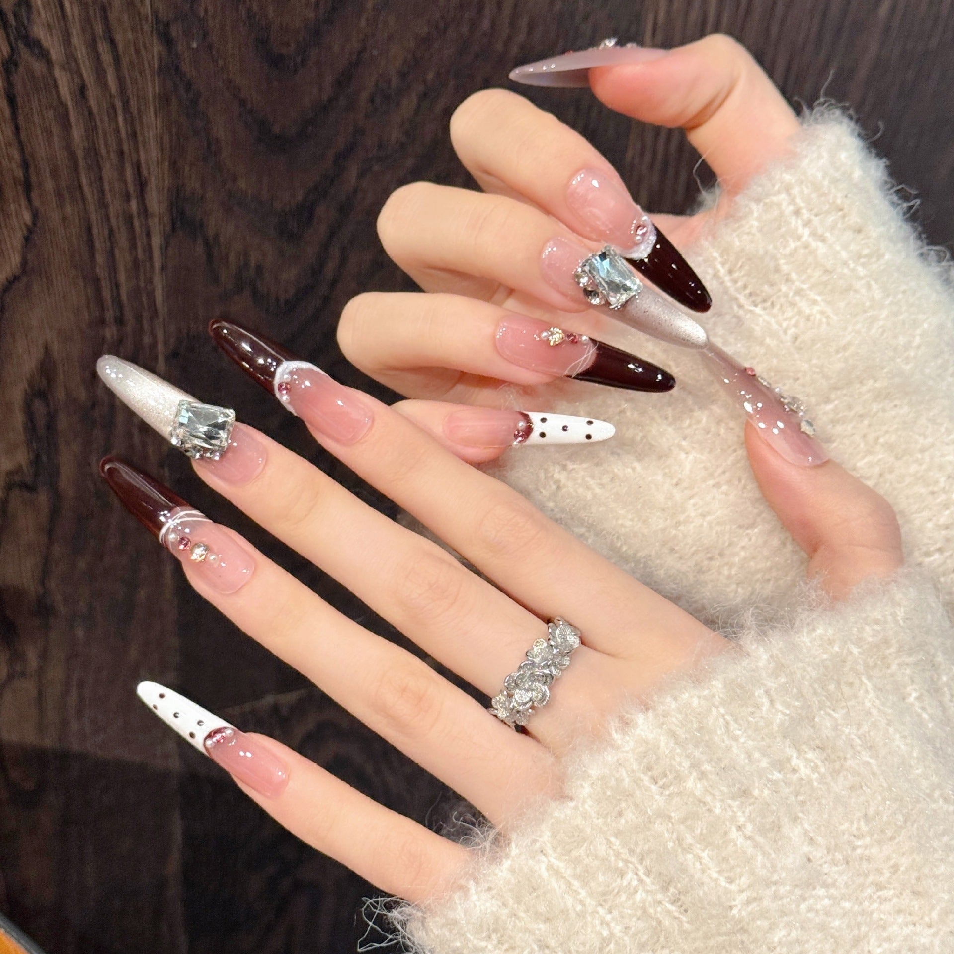 365nails: "Caramel Cocoa Polka Dot Cat Eye" – [수제 살롱 퀄리티] 코핀형 네일