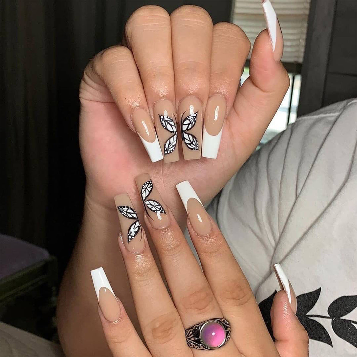 白色法式蝴蝶圖案 成品穿戴甲｜365nails