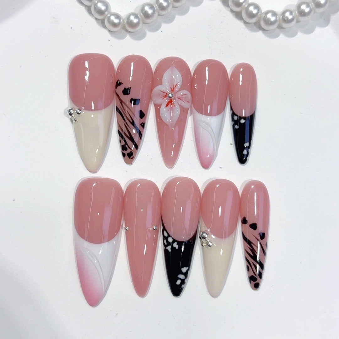 Léopard Blush : "Rose Floraison" – Ongles press-on fait main forme amande mi-long