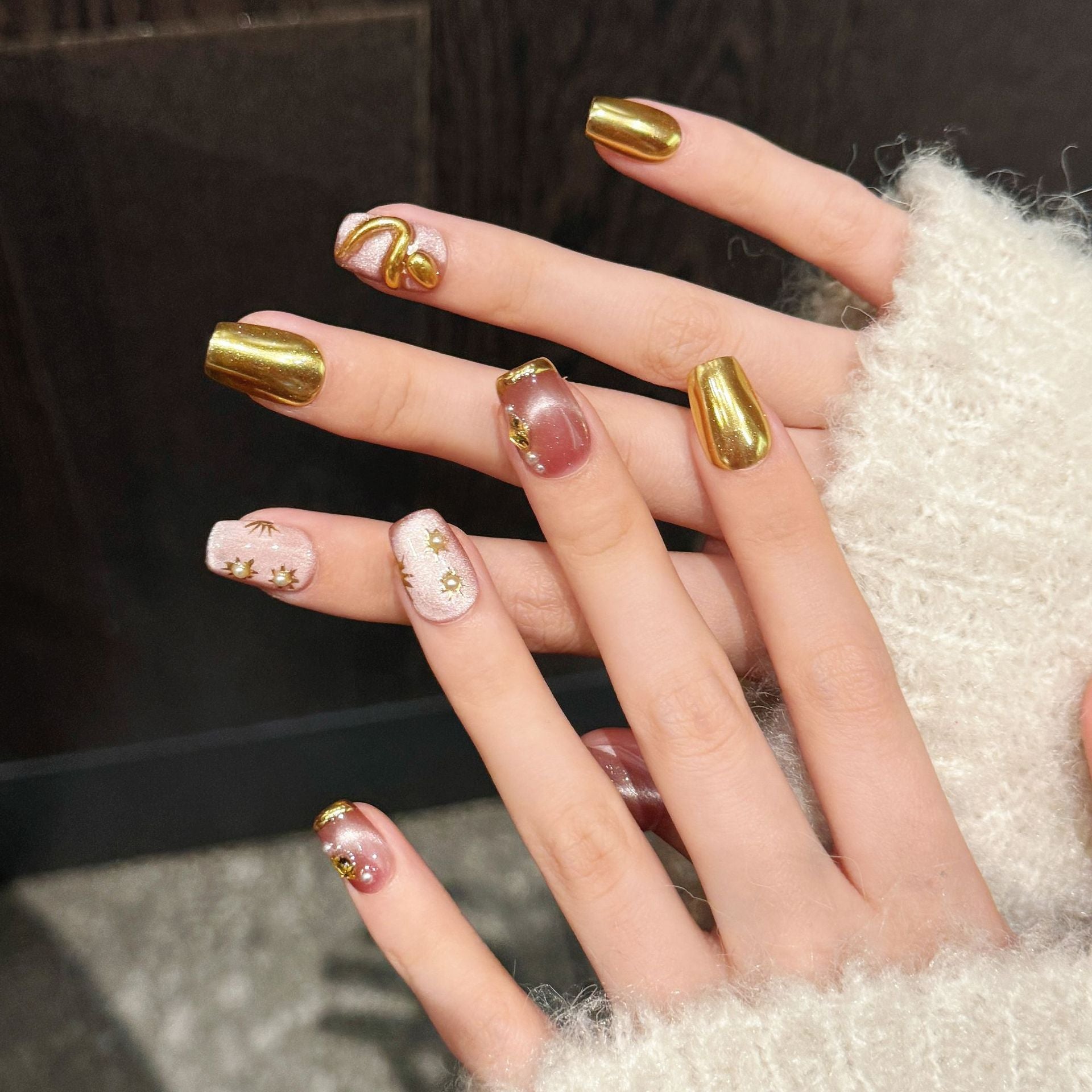365nails：「金蛇」– 3D 金色蛇飾與金屬感手工製 短款方形穿戴甲