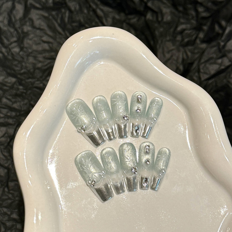 365nails: "Frosted Chrome" – Metallic French Tip Handmade Short Square Nails