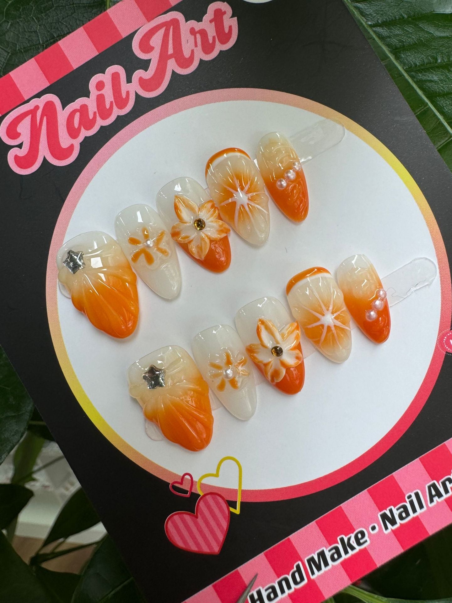 365nails: "시트러스 스타버스트" – 3D 시트러스 슬라이스 수제 아몬드형 네일