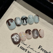 365nails: "코코아 리본" – 3D 리본 & 초콜릿 드립 수제 숏 네일