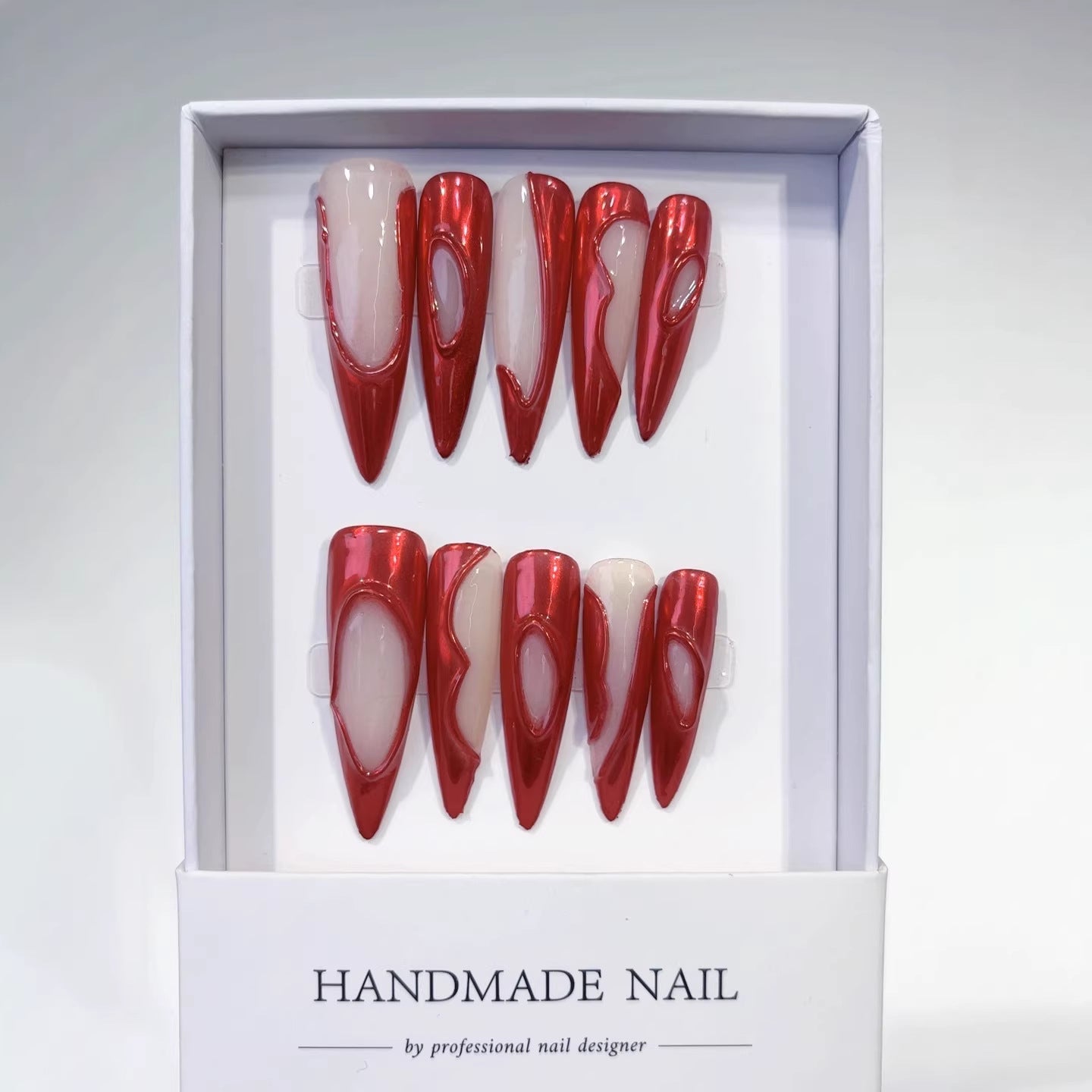 365nails: "Bord de Flamme Cramoisie" – Ongles press-on longs forme stiletto, rouge métallique creux, faits main