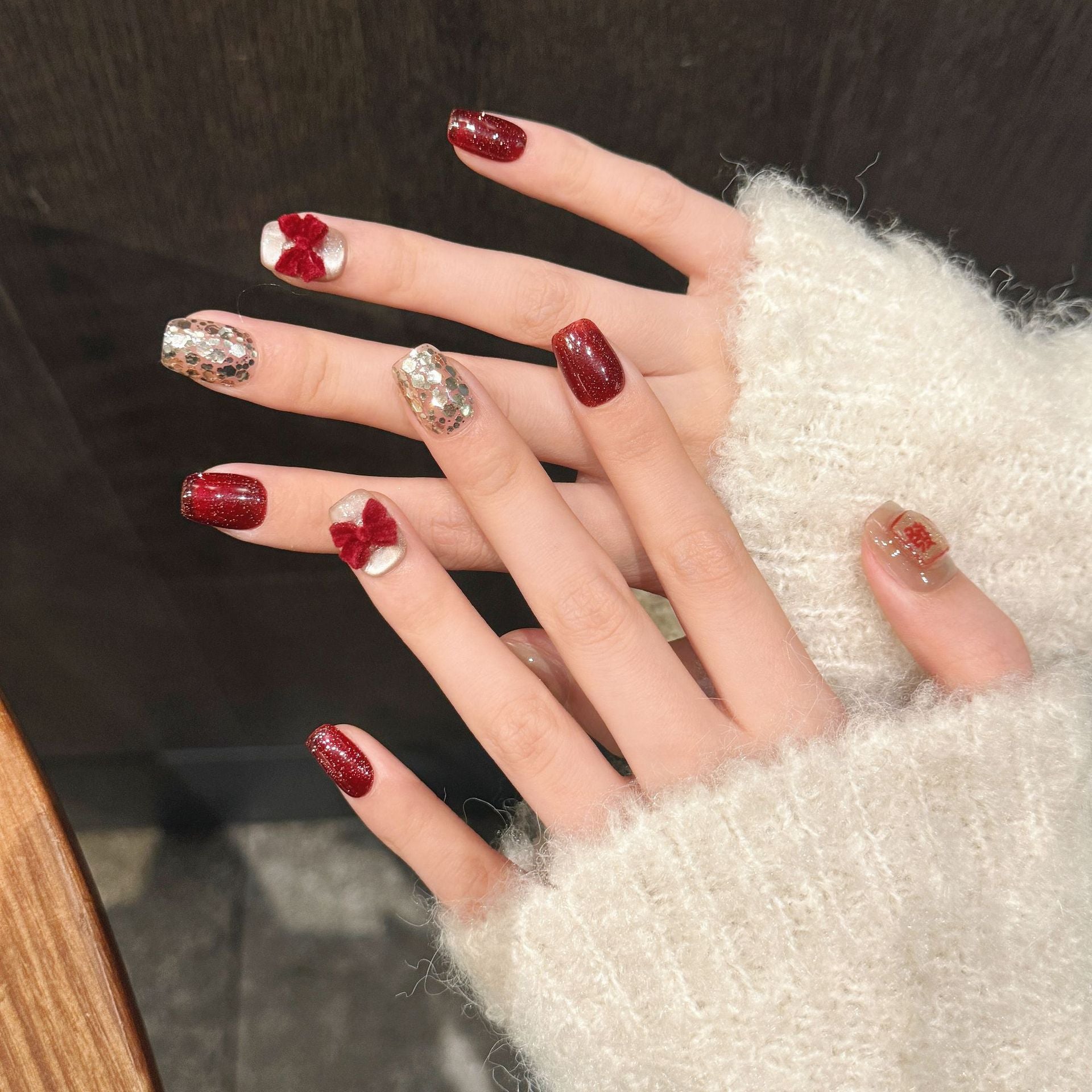 365nails: "Lucky Charm" – 3D Velvet Bow & Gold Foil Handmade Short Square Nails