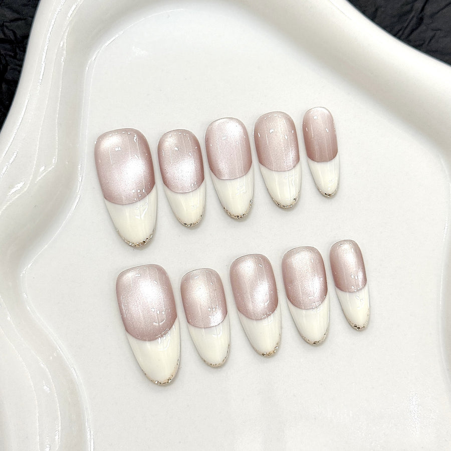 365nails: "Champagne Pearl" – Handmade Cat-Eye French Almond Nails
