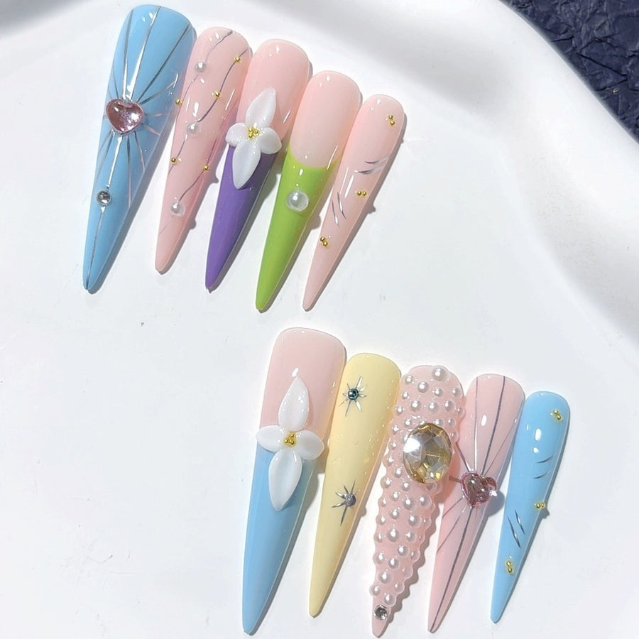 Conjunto de unhas postiças esculpidas de cristal floral pastel