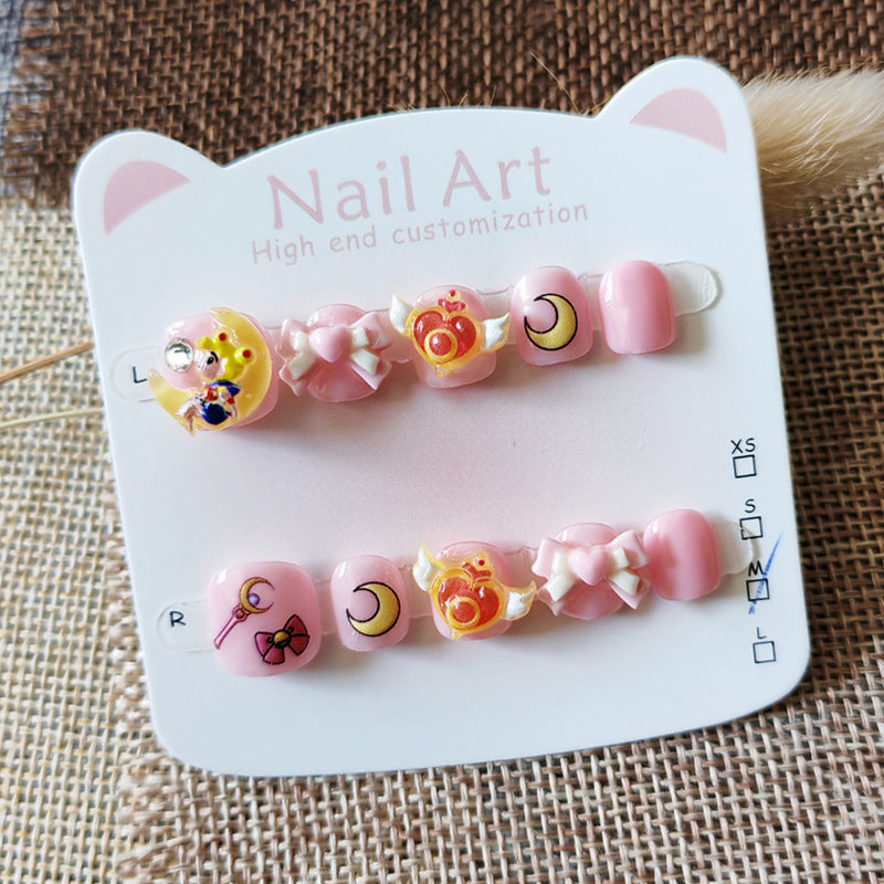 365Nails：「Moonlight Magical Girl」—手工製可愛短款橢圓形穿戴甲（美少女戰士圖案）