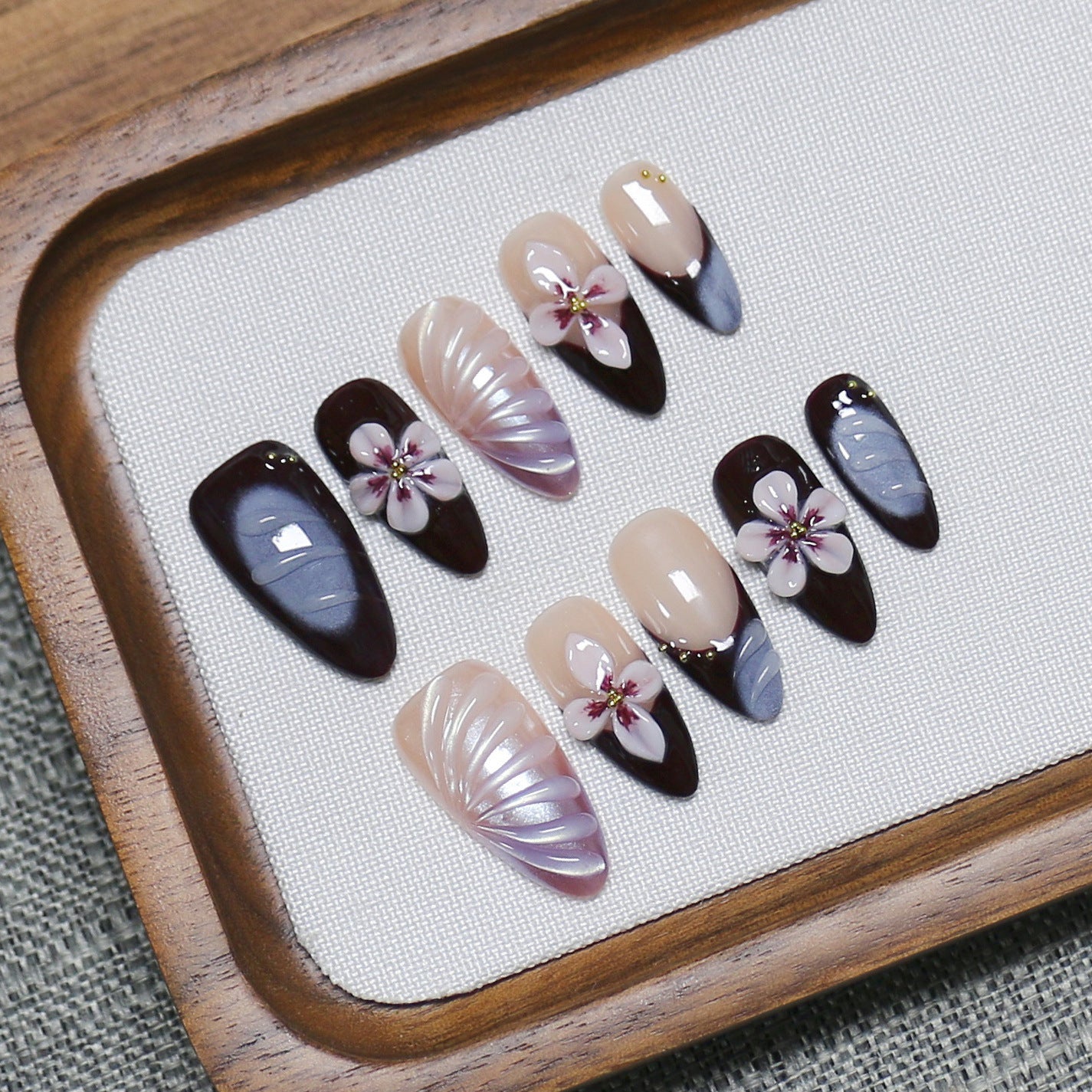 Noite de Flor de Ameixa: "Elegância da Ameixa à Meia-Noite" – Unhas Postiças de Amêndoa