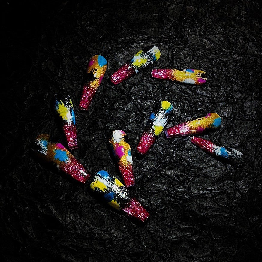 Title Neon Graffiti | Art Series Press-On Nails