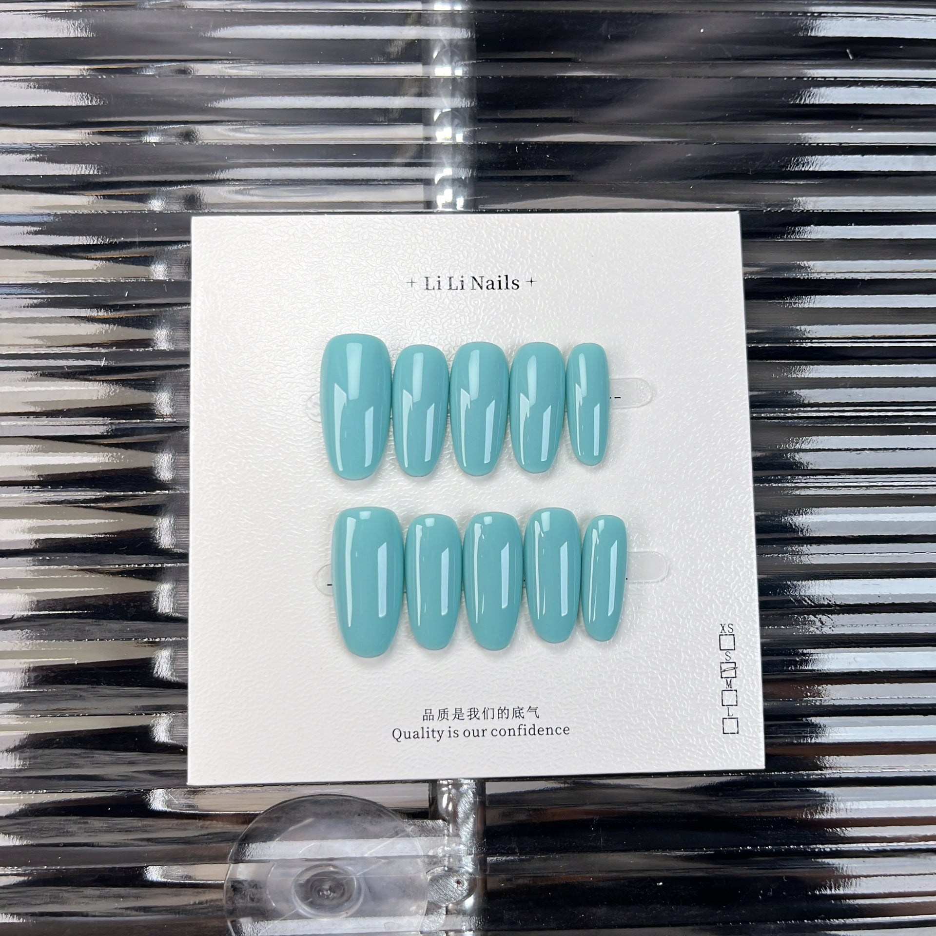 The Essential Solids | Medium Oval ｜Handmade Press-on Nails