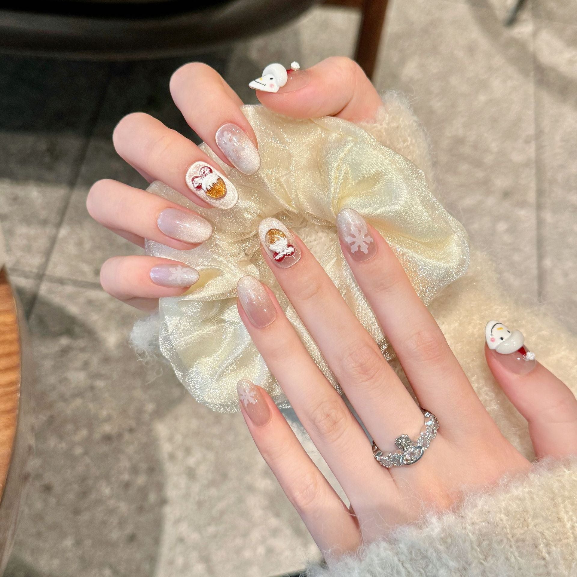 雪人與金鈴聖誕穿戴甲 — 雪花圖案