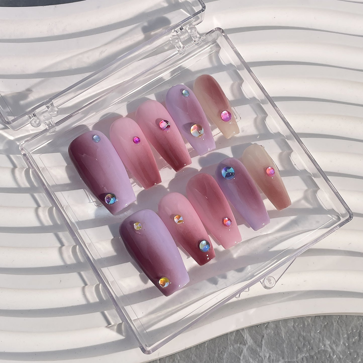 Unhas postiças artesanais com contas de sereia e bolhas, médias e longas, acabamento em patch de macaron, esquema de cores, mudança gradual, unhas postiças ｜ 365nails