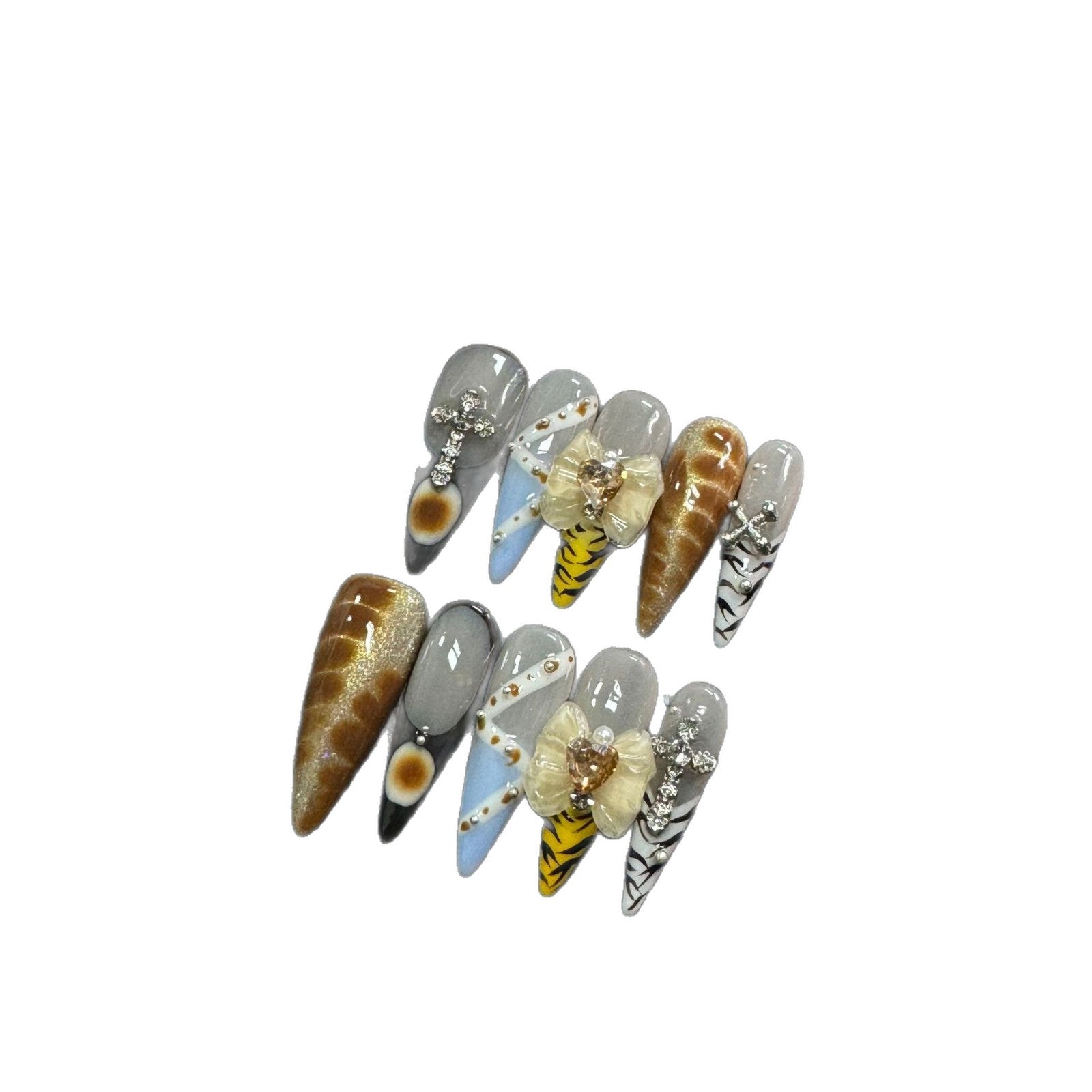 365nails：「貝殼低語」– 3D 貝殼手工製杏仁形穿戴甲