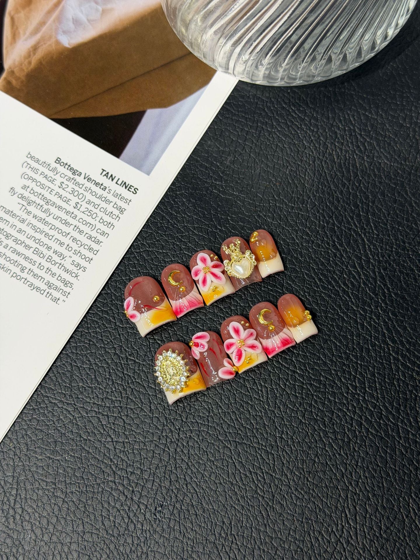 365nails: "Retro Bloom" – 3D Floral & Pearl Handmade Short Square Nails
