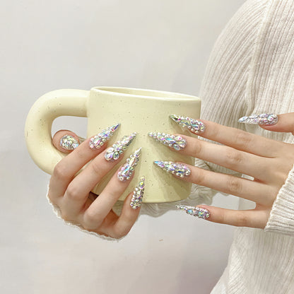 Unhas feitas à mão na Europa e América, cheias de diamantes e arte de unhas com acabamento Cleópatra | 365nails