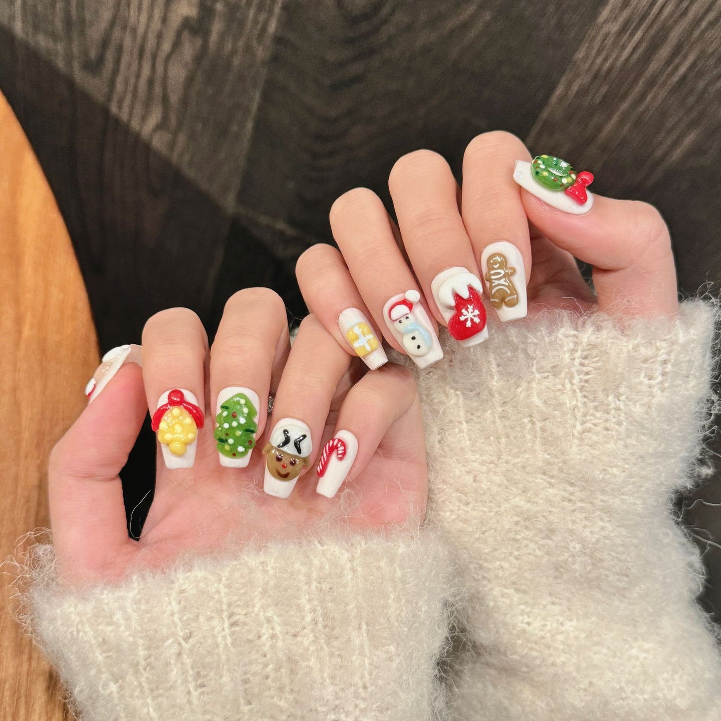Cute 3D Christmas Press‑On Nails – Santa, Wreath & Gingerbread Short Design