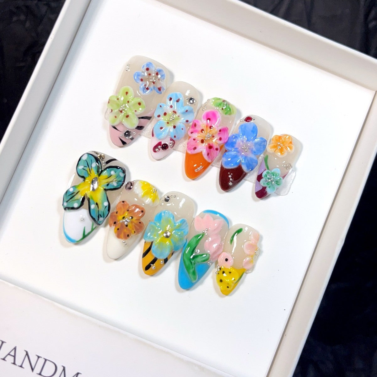 365nails: 「迷醉花園」 – 3D 立體花朵 手工製 杏仁形 甲片