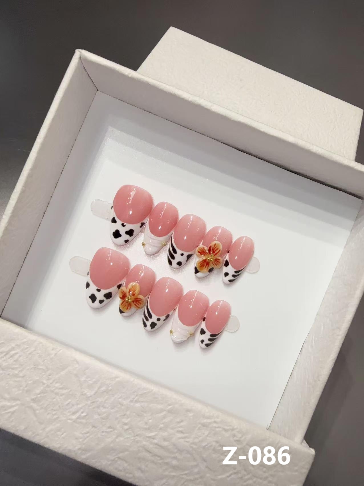 365nails: "Zebra Bloom" – 3D Floral Handmade Almond Nails