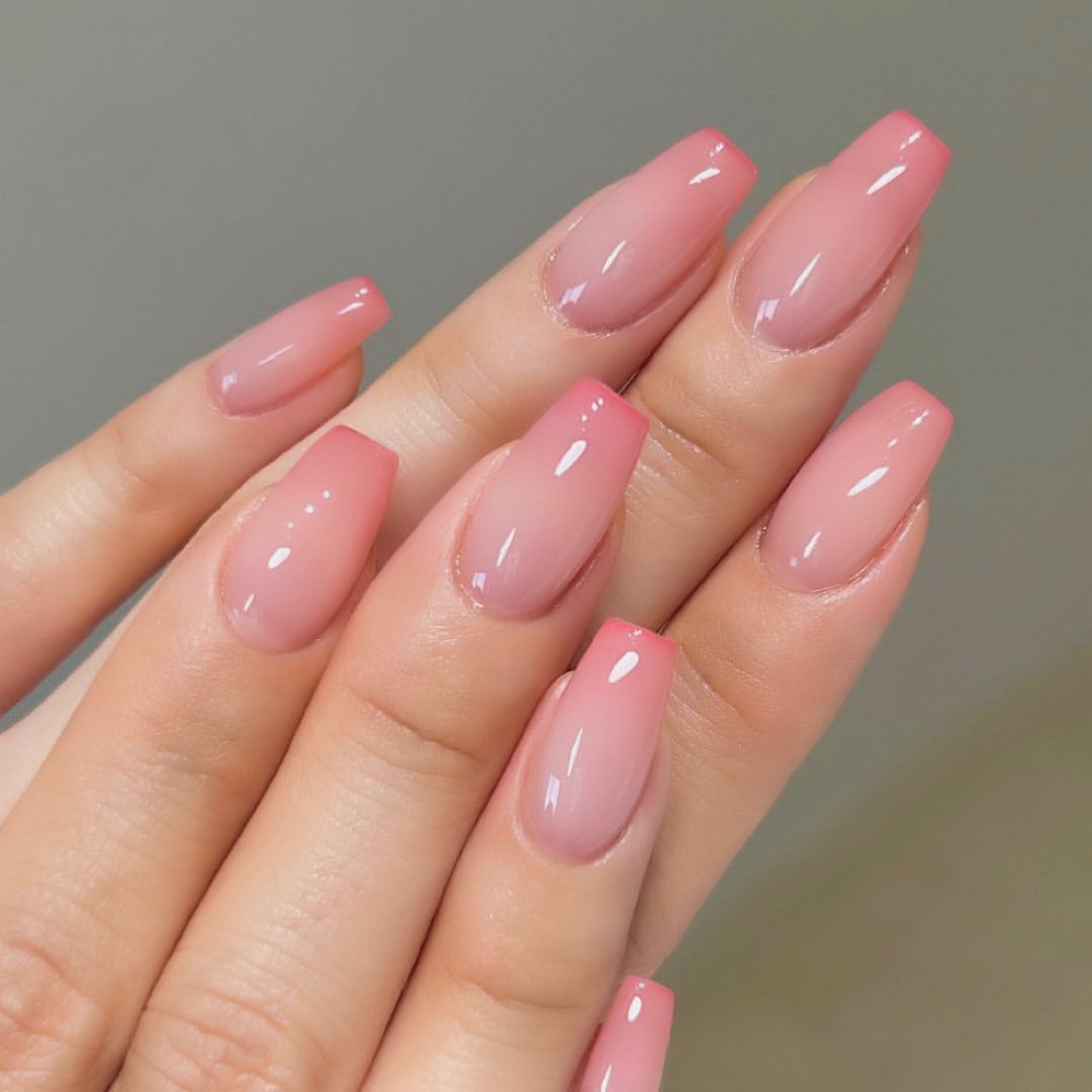 Adesivo de unha vestível rosa francês mudança gradual Película de unha curta vestível Nail art Adesivo de unha vestível Produto finalizado｜365nails