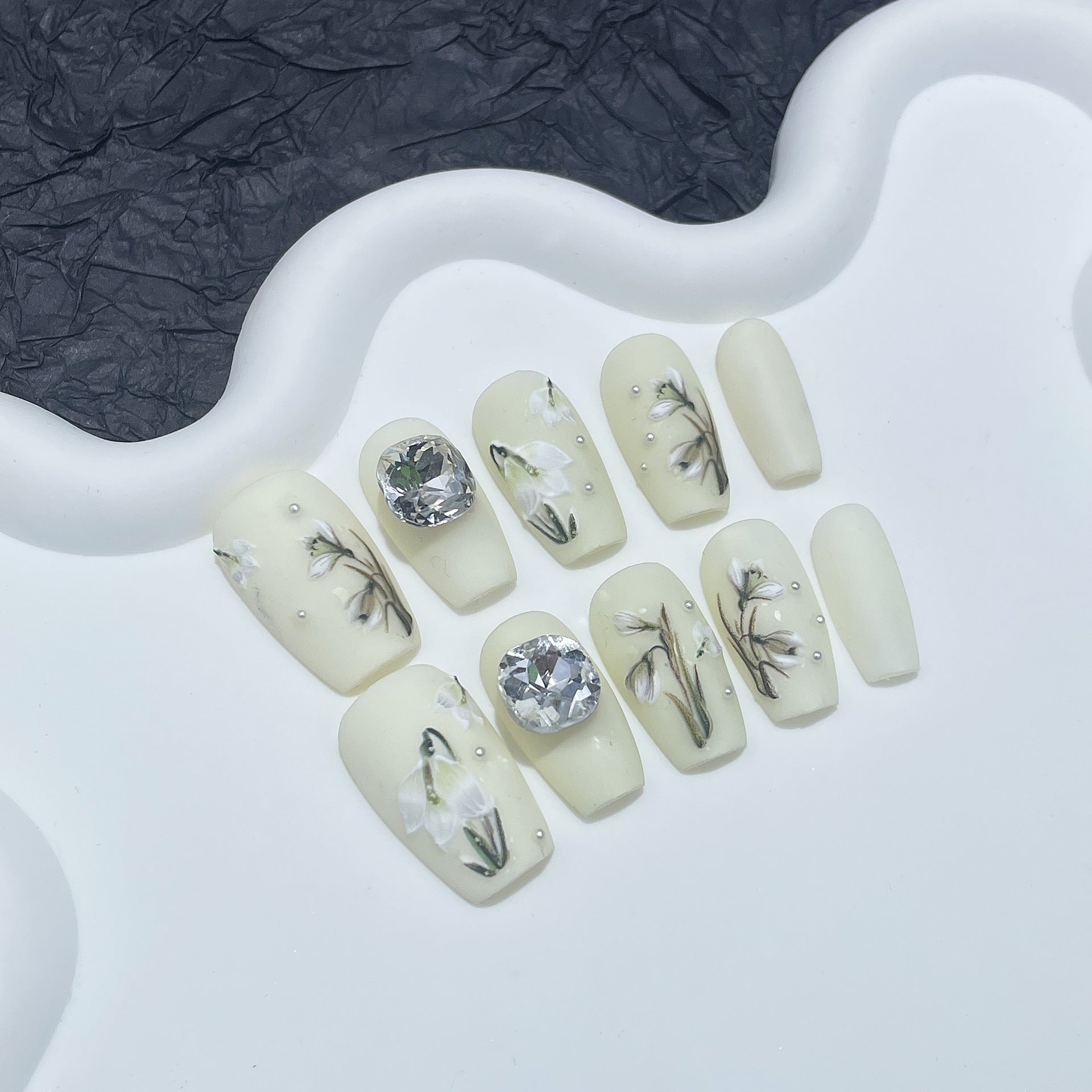 Uñas postizas hechas a mano con diseño de orquídea tridimensional, parche avanzado sencillo para uñas cortas, pegatinas para uñas usables de estilo chino | 365nails