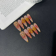 365nails — Nectar doré : ongles press-on fait main, forme stiletto avec nid d'abeille 3D et cristaux