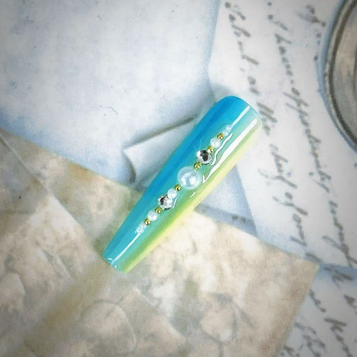 The Art Edit · Sea Breeze Daisy