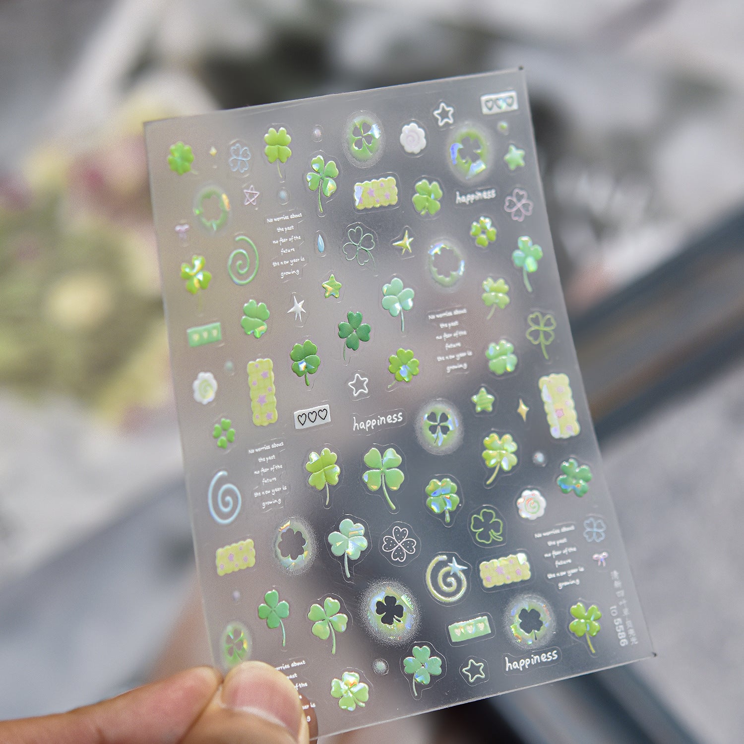 幸運三葉草系列: "三葉草與兔子全息" – 3D 立體浮雕指甲貼