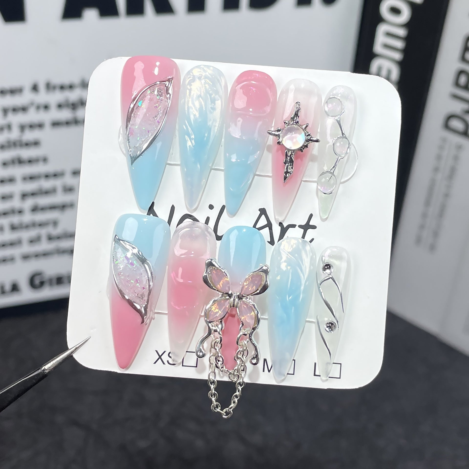 Sueño de macarrón de verano, colorido, dulce y fresco, uñas de Spice Girls de punta larga, uñas postizas hechas a mano, cadena, mariposa, relieve, arte de uñas｜365nails