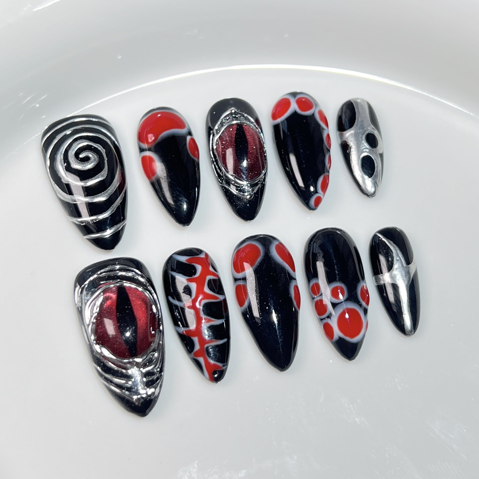 Armadura de almendra hecha a mano con ojo de espíritu de sangre, personalidad oscura, estilo creativo, fresco y picante, venta al por mayor | 365nails