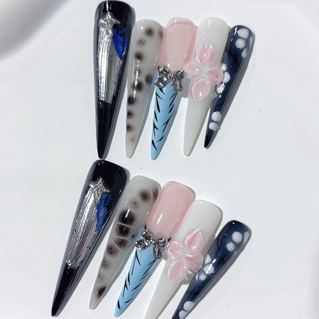 Midnight Floral Contrast Art Press On Nail Set
