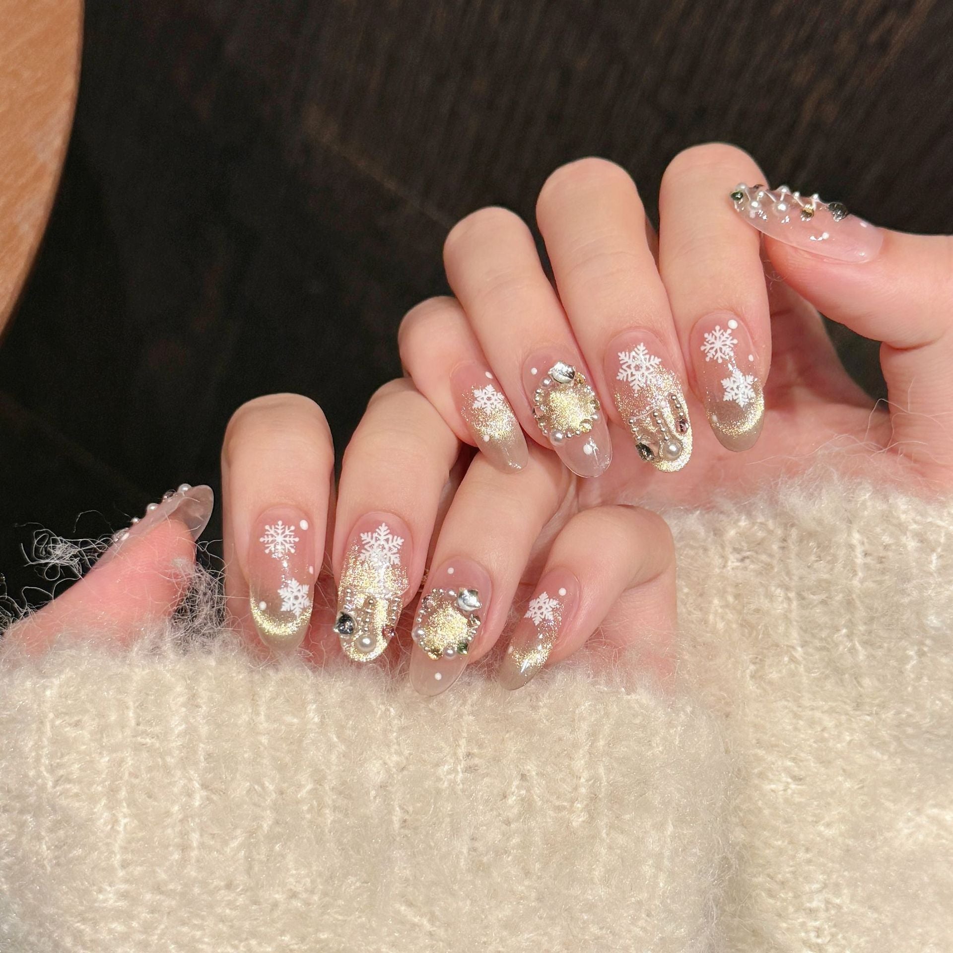 Christmas Ice Crystal Press‑On Nails – Snowflake Glitter Design