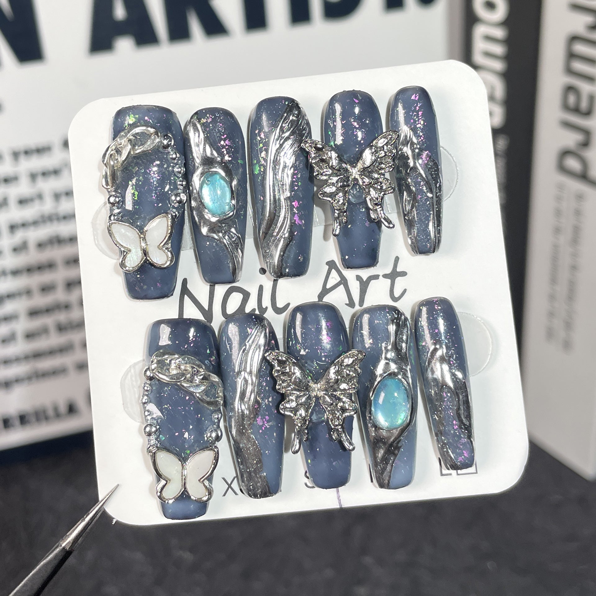 Uñas postizas hechas a mano con diseño de viento de metal líquido de Zhuang Zhou Mengdie, diseño de Spice Girl, con parches largos, venta al por mayor | 365nails