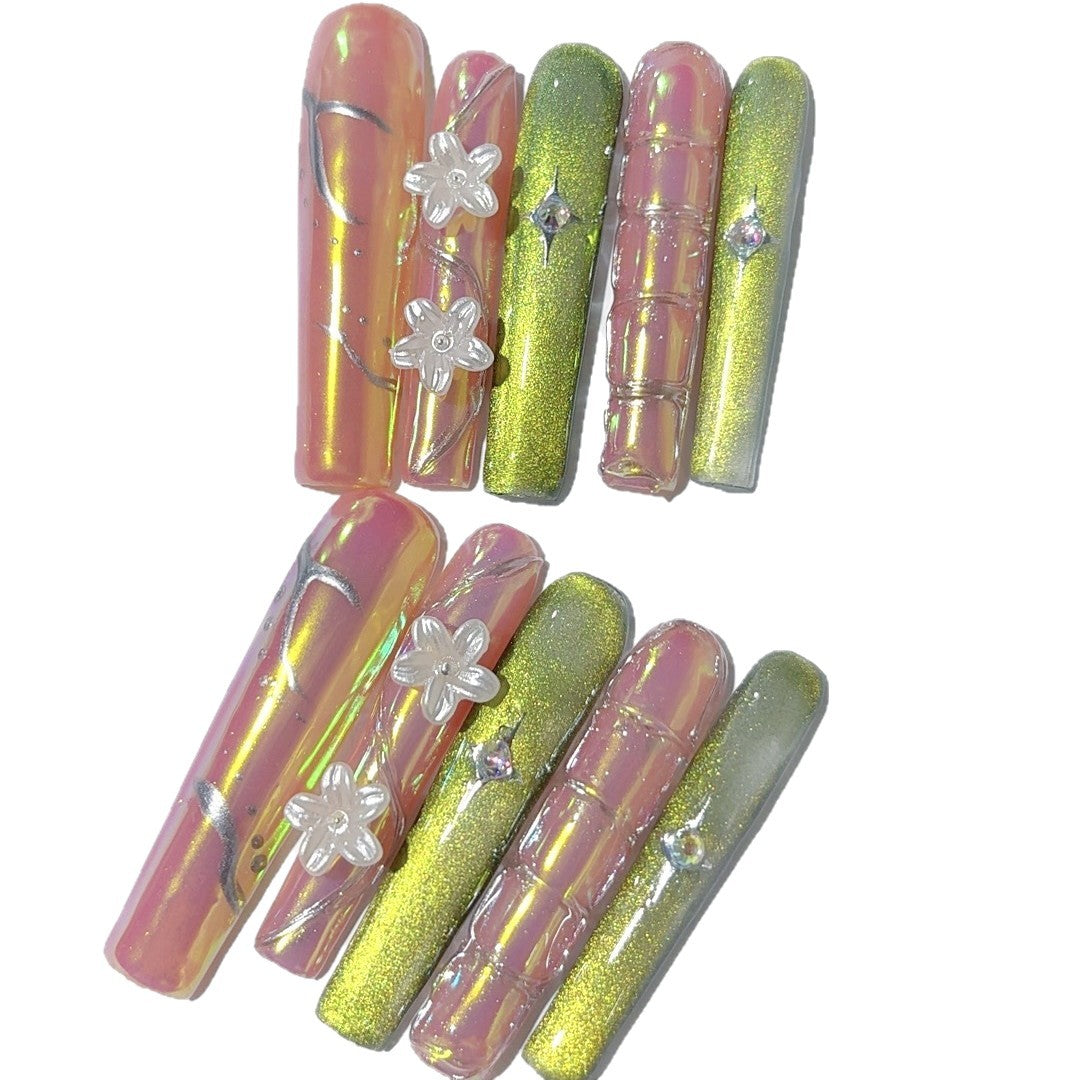 螢光綠全息花朵搶眼穿戴甲