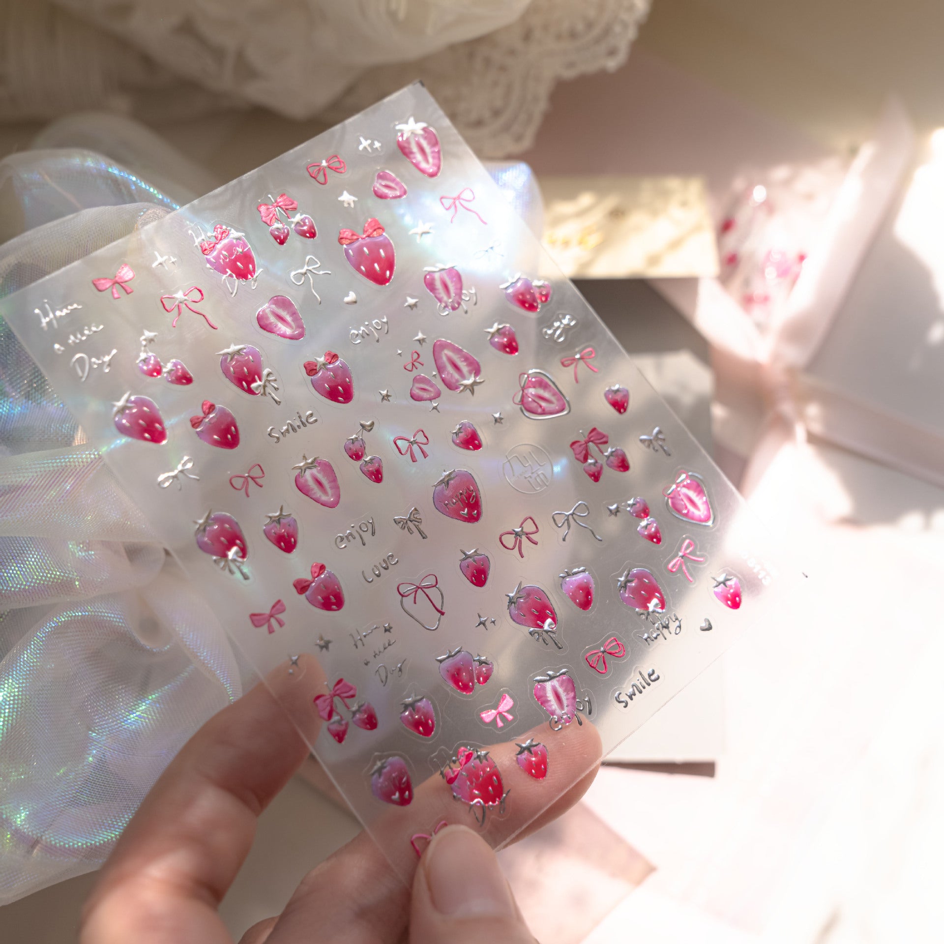 365nails: "Sweet Strawberry & Bow" – Nail Art Stickers