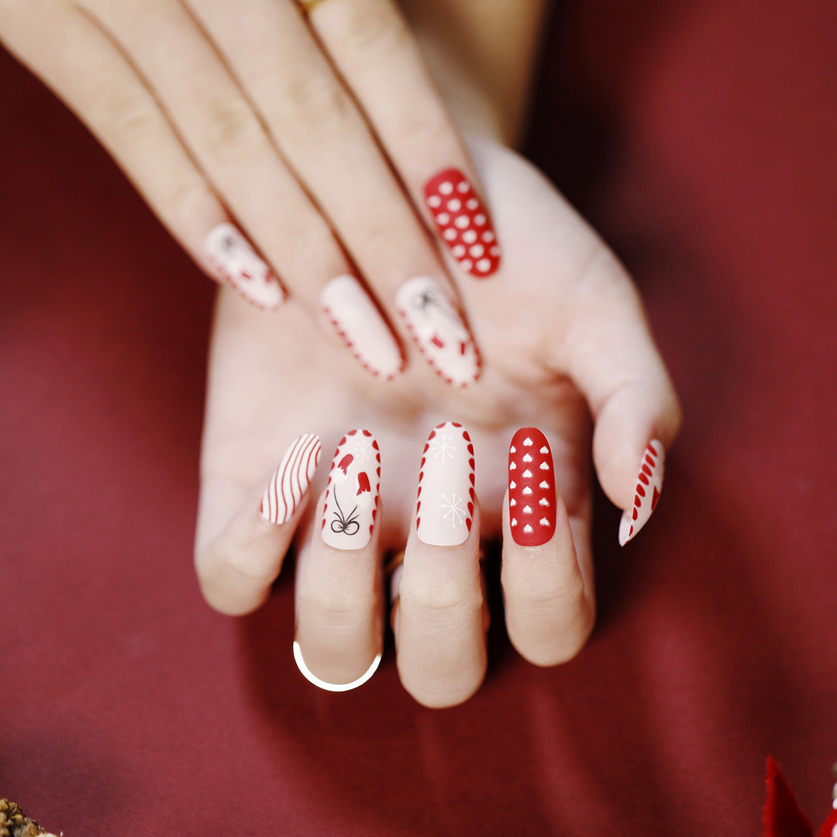 Uñas navideñas con diseño de copos de nieve, diseño de muñeco de nieve, manicura corta con lazo almendrado y uñas largas, venta al por mayor | 365nails