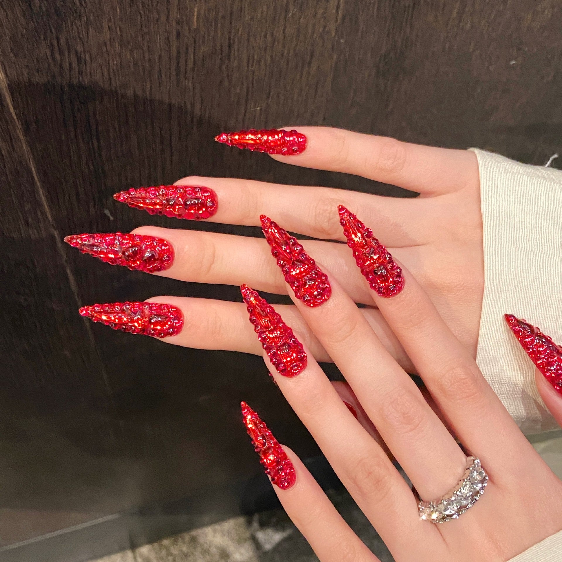 365nails: "Crimson Queen" – 3D Carved Full-Cover Handmade Stiletto Nails