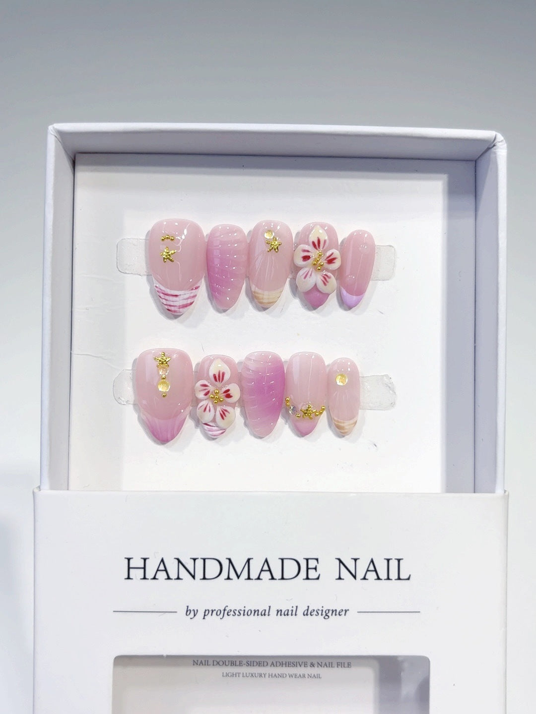 Pink Romance : "Lueur de fleurs de cerisier" – Ongles press-on courts forme amande faits main