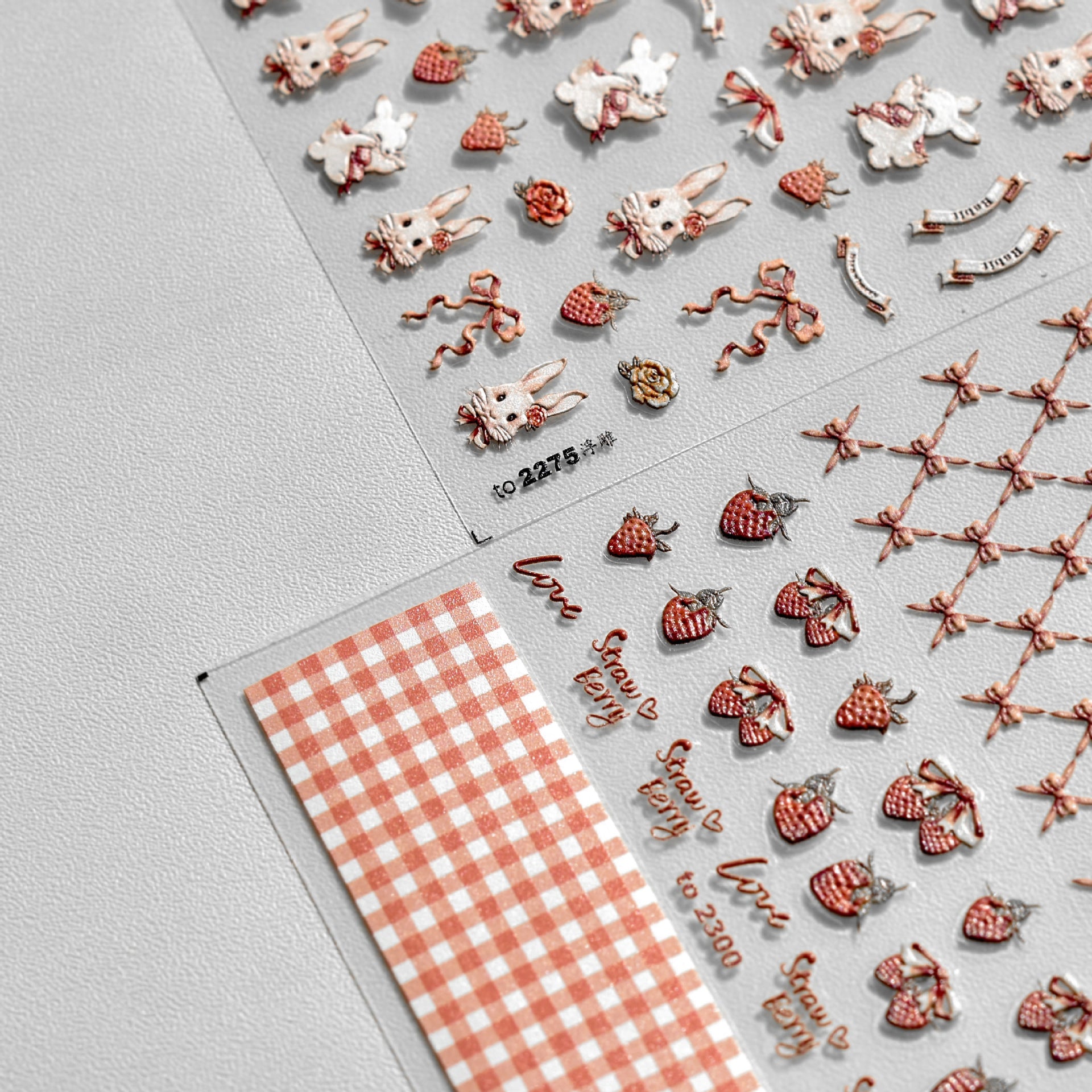 365nails: "Nœud à Carreaux Fraise Sucrée" – Autocollants pour ongles