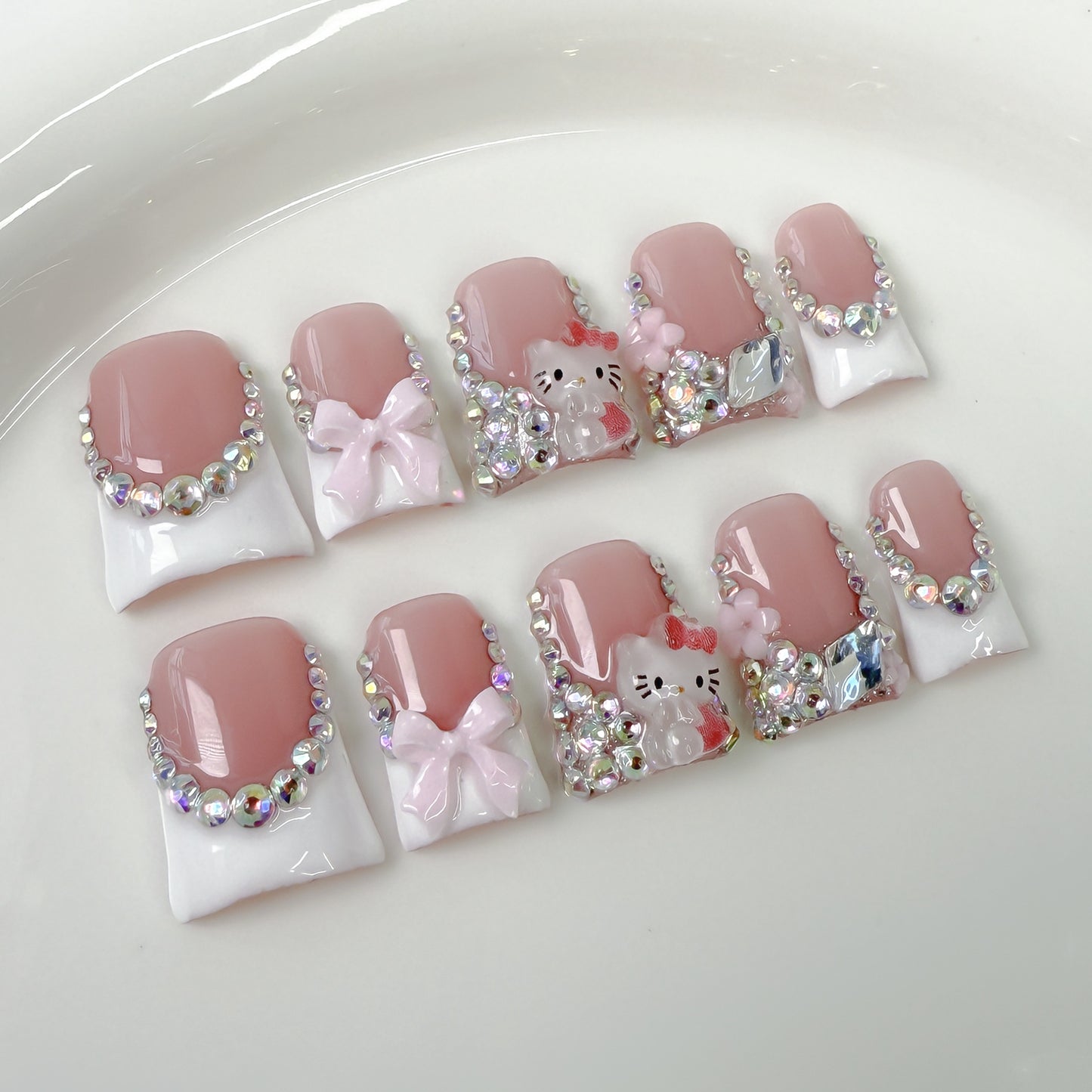 Doce laço fofo KT gato bico de pato unha gelo através de flash francês unhas postiças feitas à mão ｜ 365nails