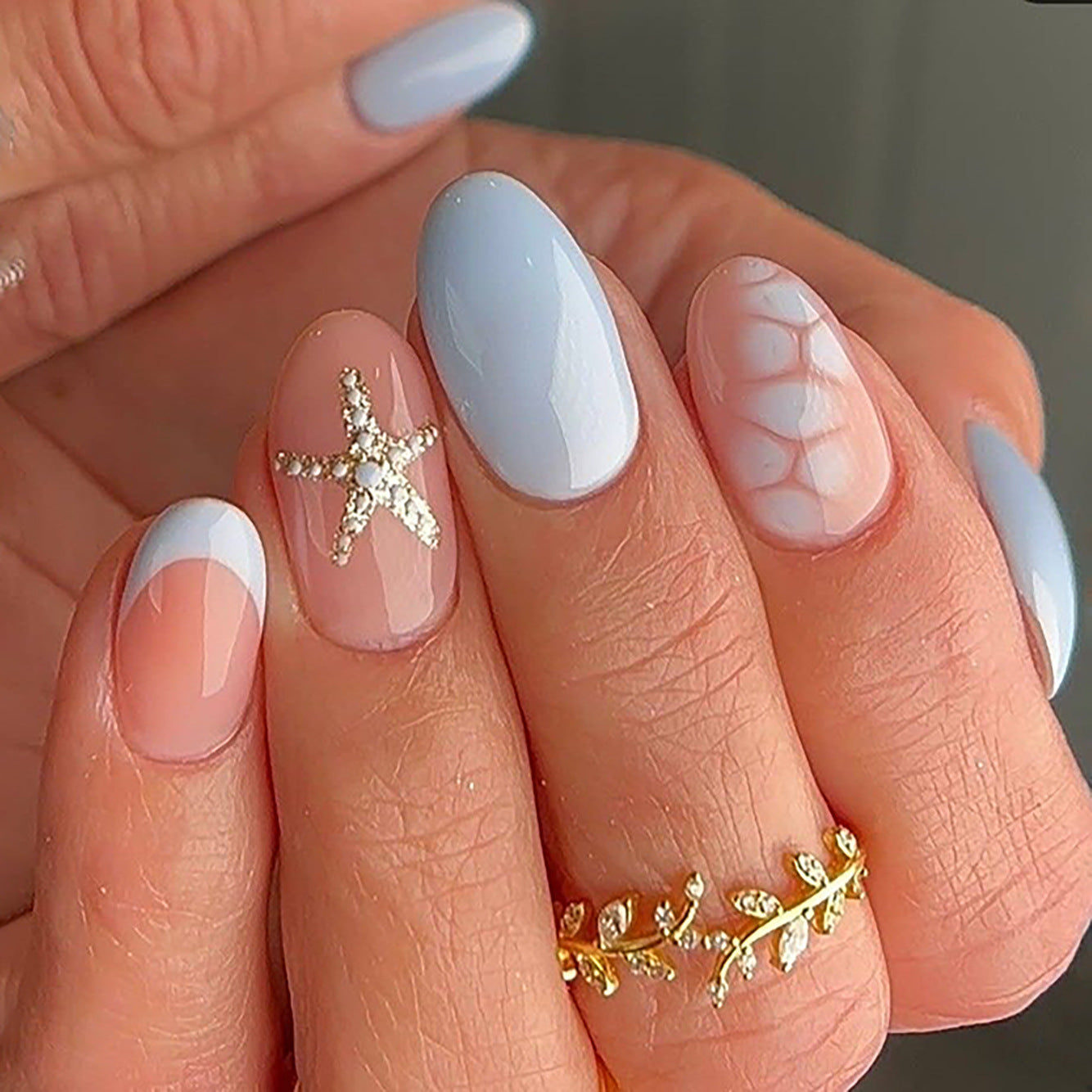 365nails: "Blue & Nude Starfish French Oval" – Summer Press-on Nails