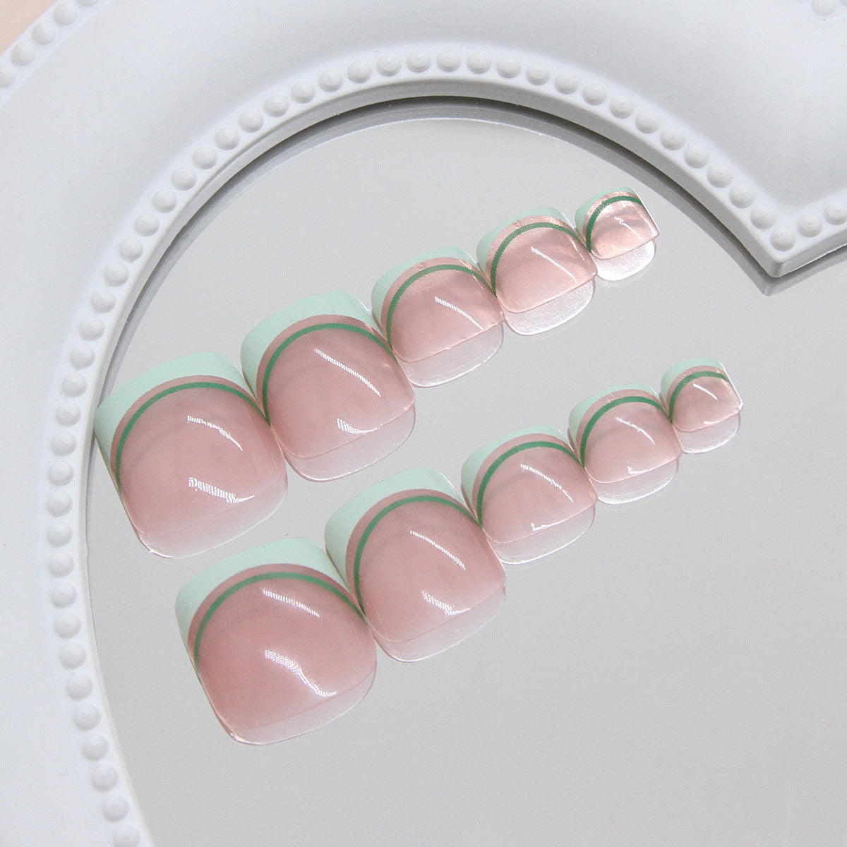 Simple and light lines French matcha green fashion simple   removable toenails 24 pieces｜365nails
