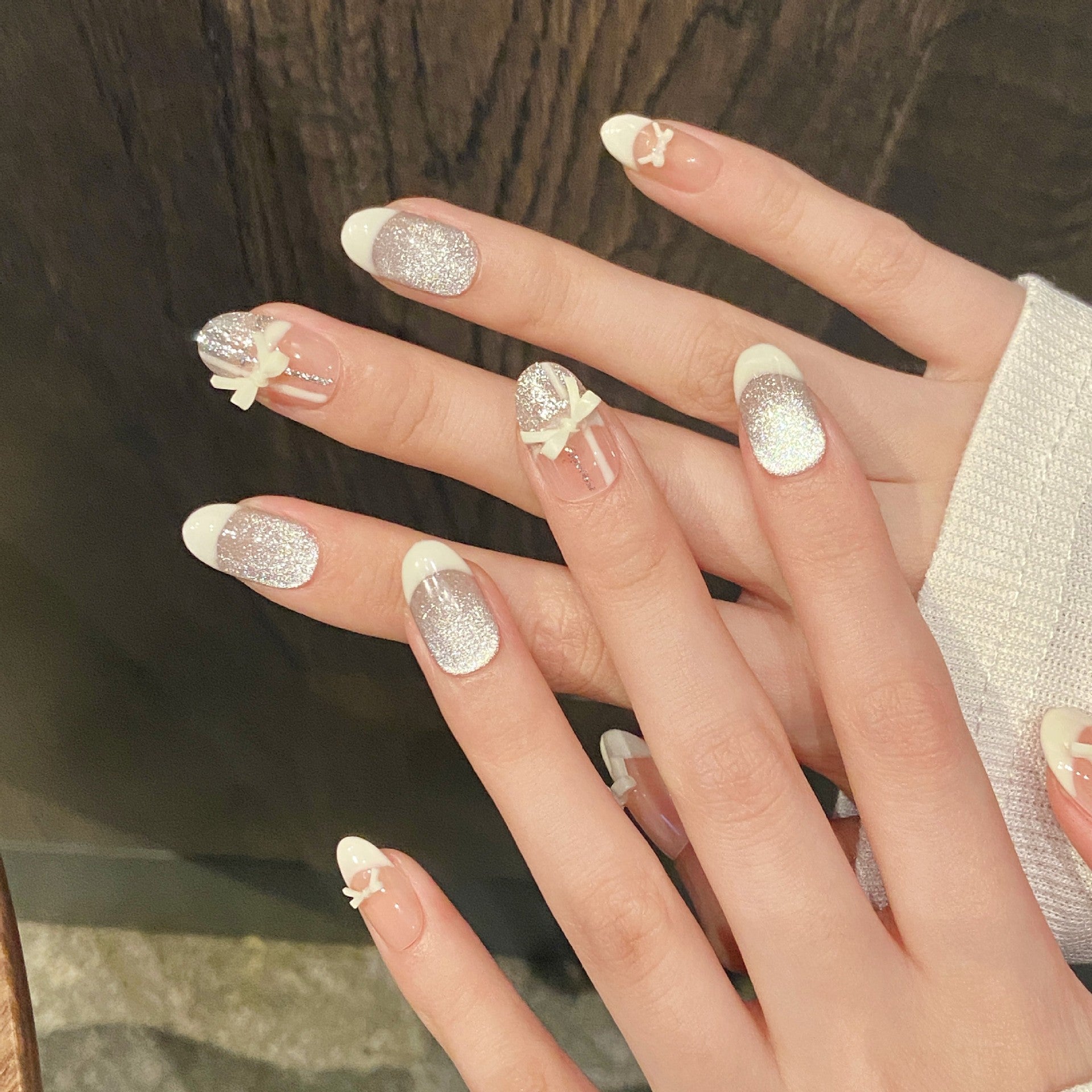365nails: "Ballet Ribbon" – Laço 3D, Ponta Francesa e Glitter Prateado Unhas Coffin Feitas à Mão