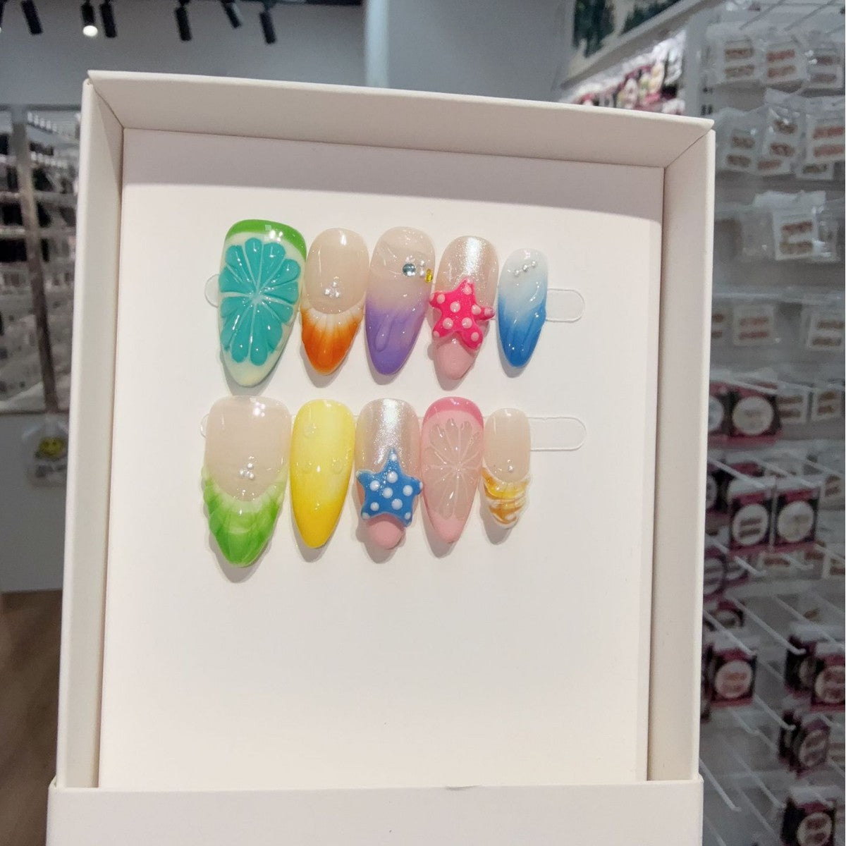 365nails: Sorbet fruité – ongles faits main forme amande, tranches 3D