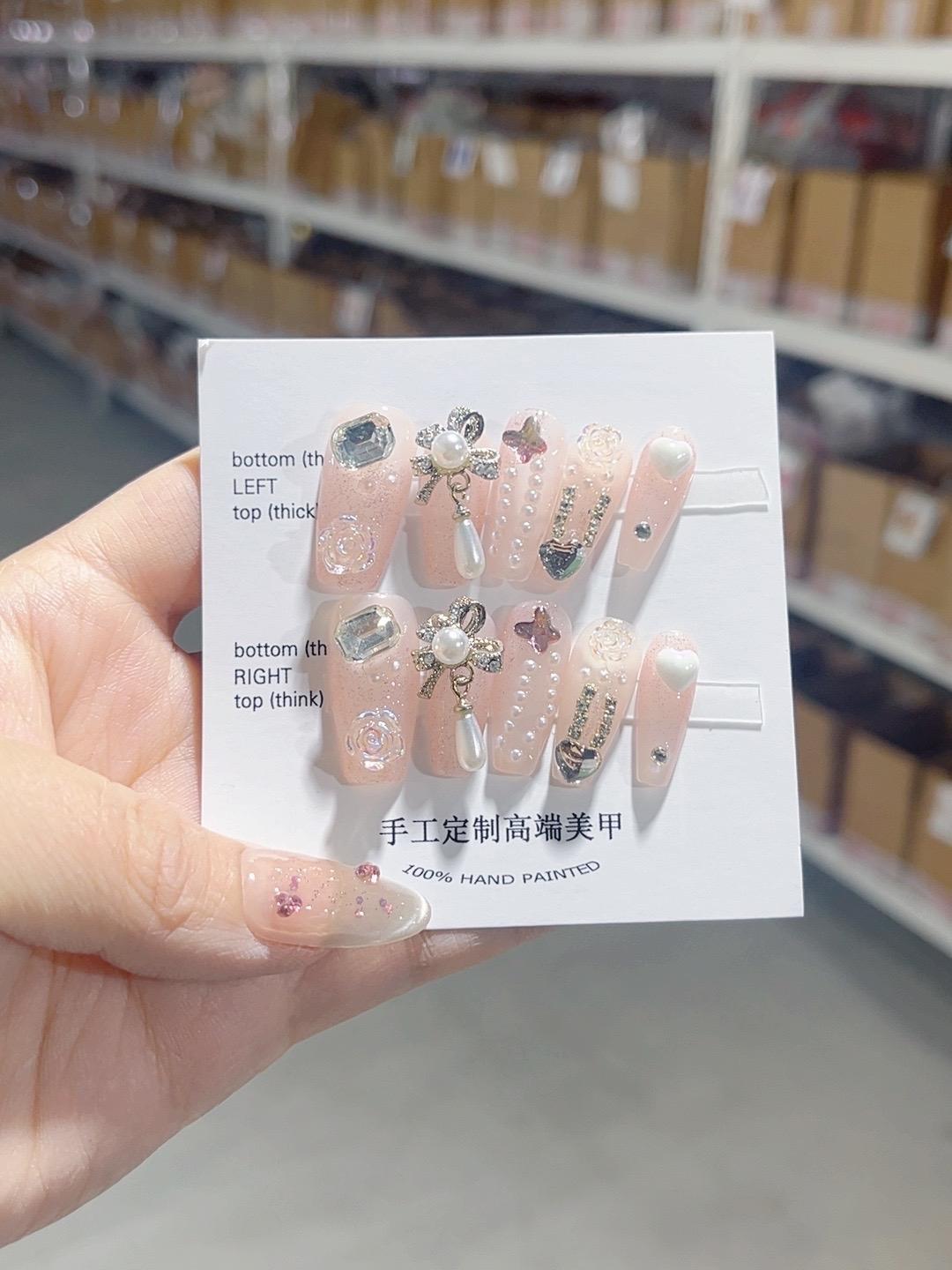 365nails-復古珍珠：「Y2K 奢華」– 長款杏仁形手工製甲片