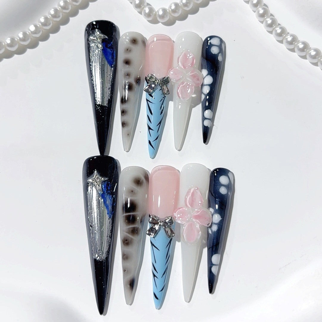 Midnight Floral Contrast Art Press On Nail Set